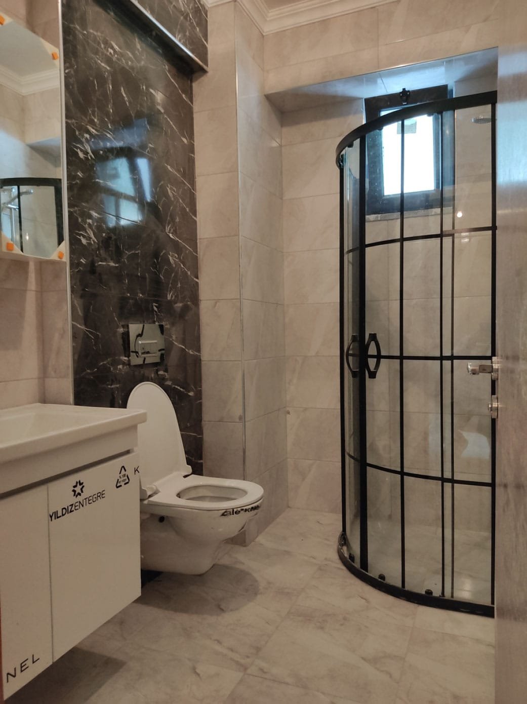 Maviş-Apartmanı-12