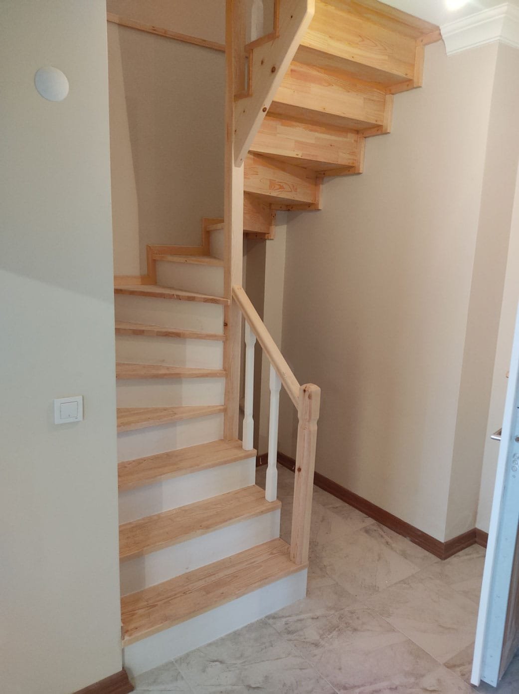 Maviş-Apartmanı-14