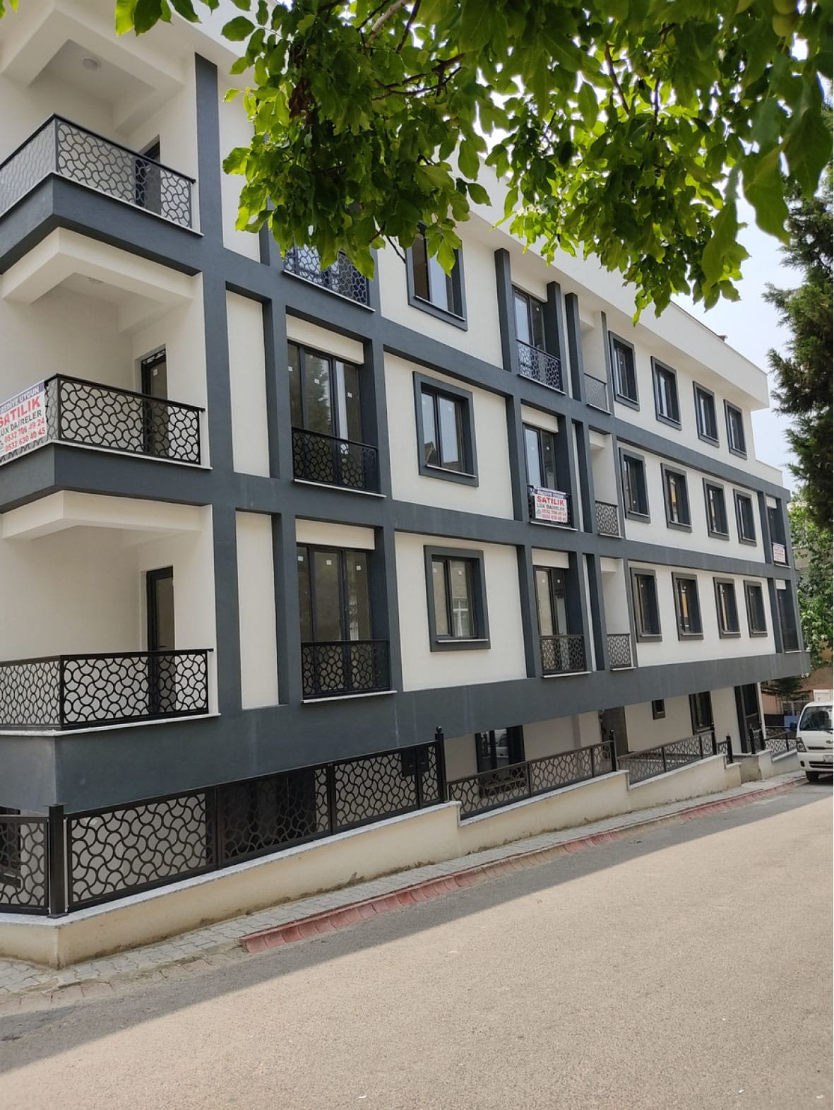 Maviş-Apartmanı-2